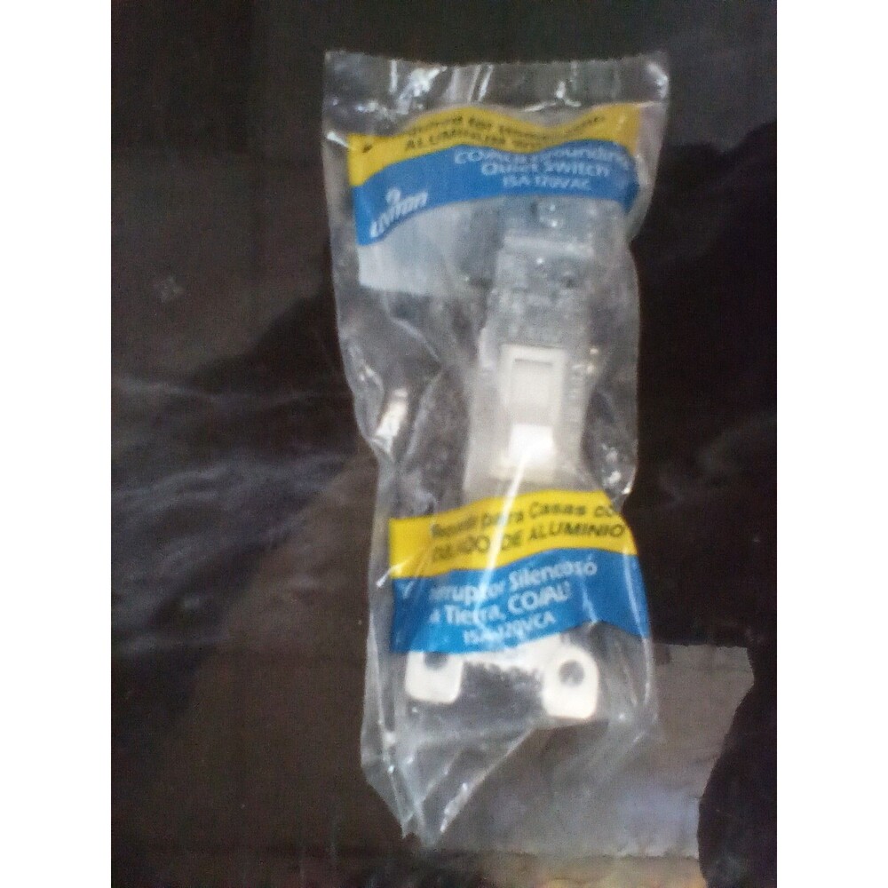 Leviton 1-Pole CO/ALR Grounding Quiet Switch 120 VAC 15A White 637-02651-2W